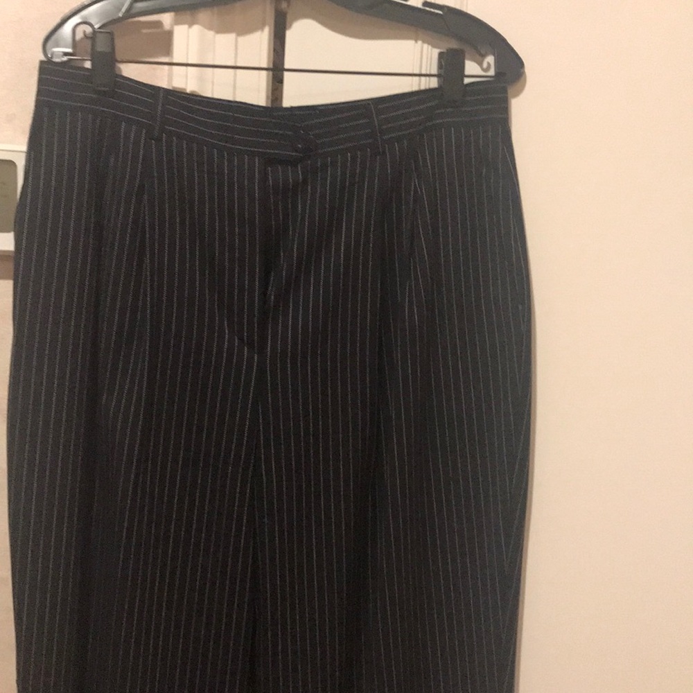 Escada suits - Picture 6 of 6